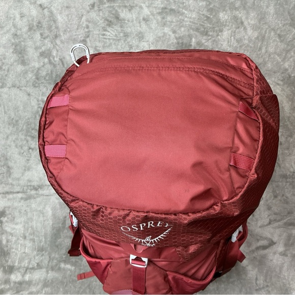 Osprey Aura AG 50 Backpack Women’s M/L Berry Sorbet Red Anti gravity suspension